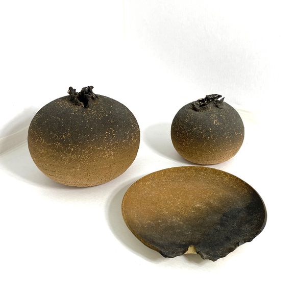 Artistic pottery - Picture 1 of 5